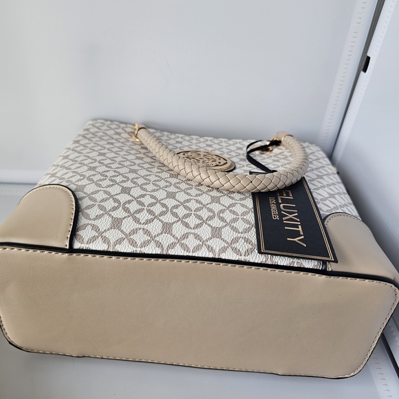 New Elegant Beige Monogram Crossbody Tote Bag - Picture 5 of 11